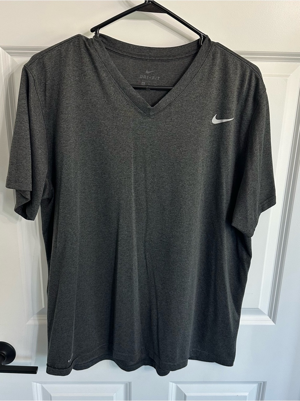 Nike Gray Dri-Fit V Neck T Shirt Women’s Size XL Running Workout Activewear